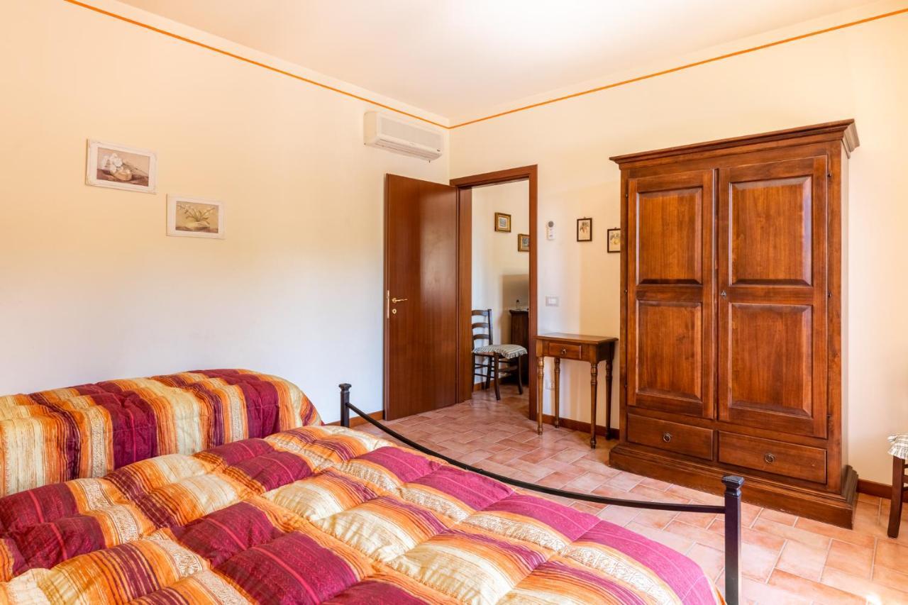 Casolare Dei Fiori - Mughetto Villa Montecarlo Dış mekan fotoğraf