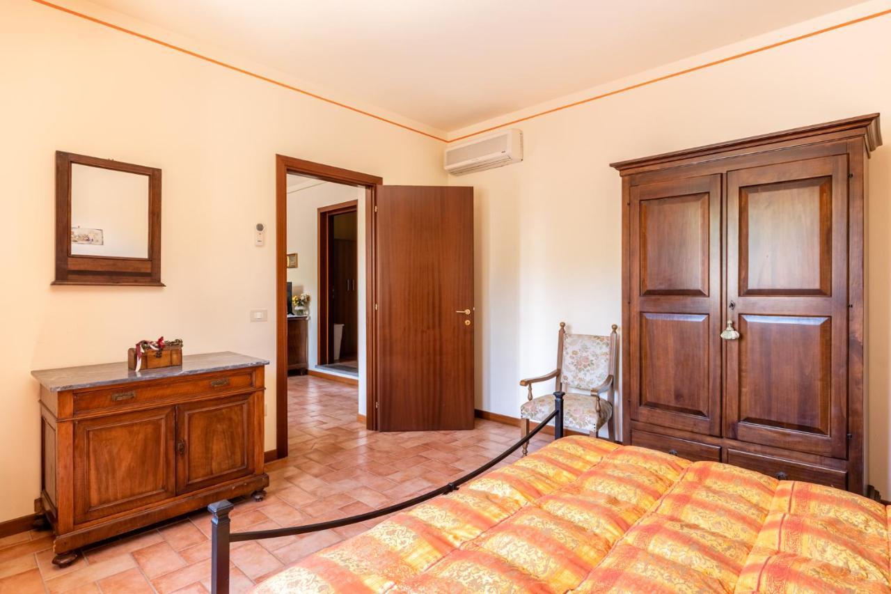Casolare Dei Fiori - Mughetto Villa Montecarlo Dış mekan fotoğraf